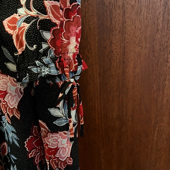 Loft Dress - Picture 3 of 3